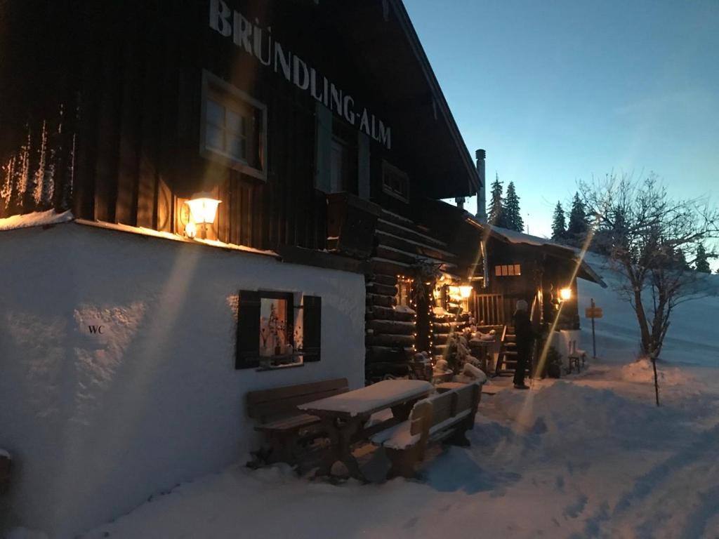 Bruendling-Alm Berggasthof Auf 1167M Auf Dem Hochfelln Bergen  Eksteriør billede